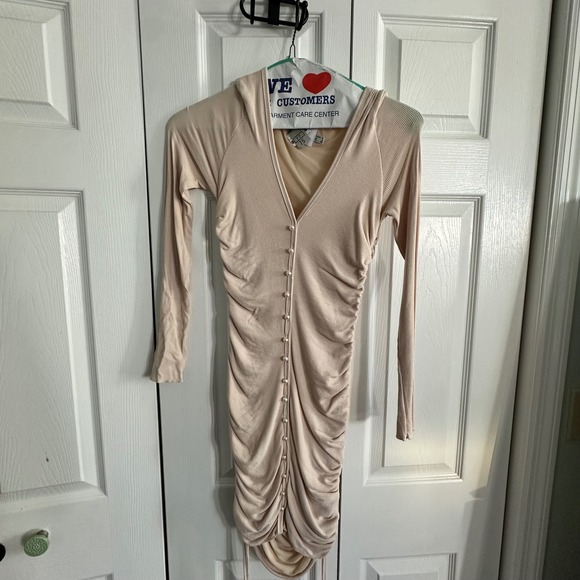Princess Polly Mini Dress Ruched Bodycon Long Sleeve Button Up Beige Size 6 - Picture 1 of 6